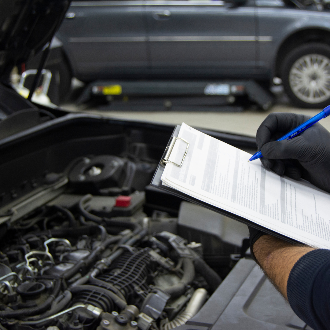 Roadside assistance mechanic